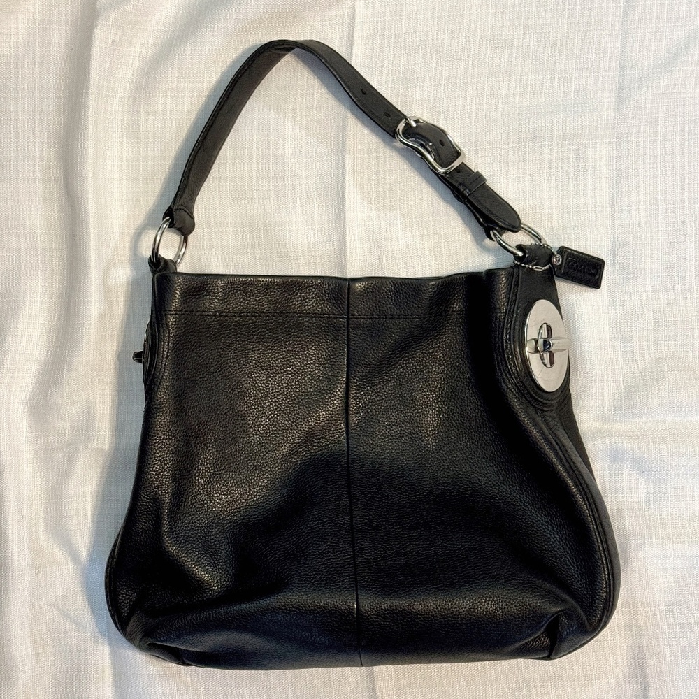 COACH SHOULDER BAG, BLACK, TUB SIZE No F16535